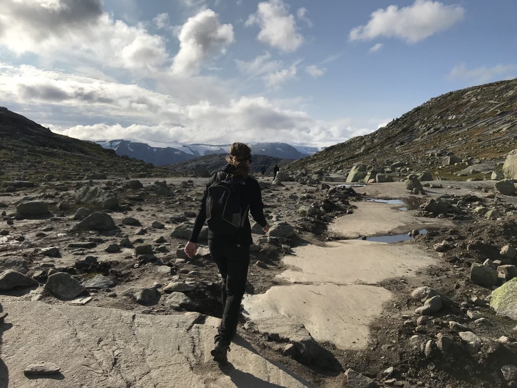walking on the way to trolltunga